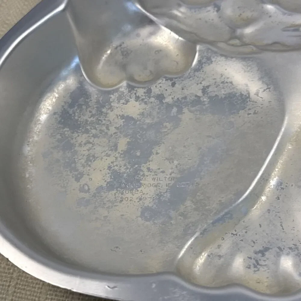 Vintage 1979 Wilton Cake Pan Kitten Collectible 502-1972 Kitty Cat Tin Mold
